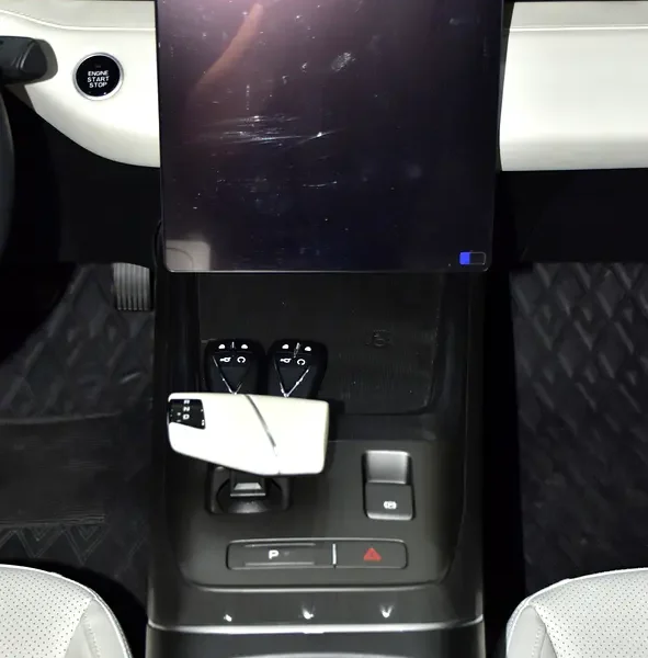 2025 Changan Eado Plus Trend 4 Cylinders Petrol Engine White Beige Sedan GCC