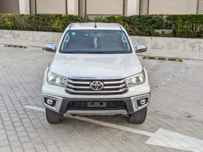 2019 Toyota Hilux Double Cab GLX AWD P 2.4 V4 DIESEL White Red Pick UP