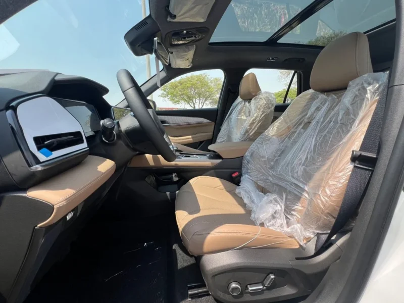 2026 Renault Koleos LE 2.0 Litres 4 Cylinders Petrol Engine Silver Beige SUV 4x4
