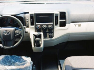 2025 Toyota HiAce 2.8L 4 Cylinders Diesel Engine Manual White Black Van