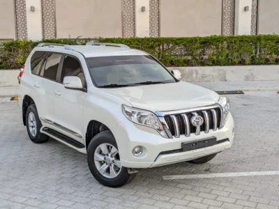 2017 TOYOTA PRADO GCC V4 2.7L White Beige SUV IN EXCELLENT CONDITION
