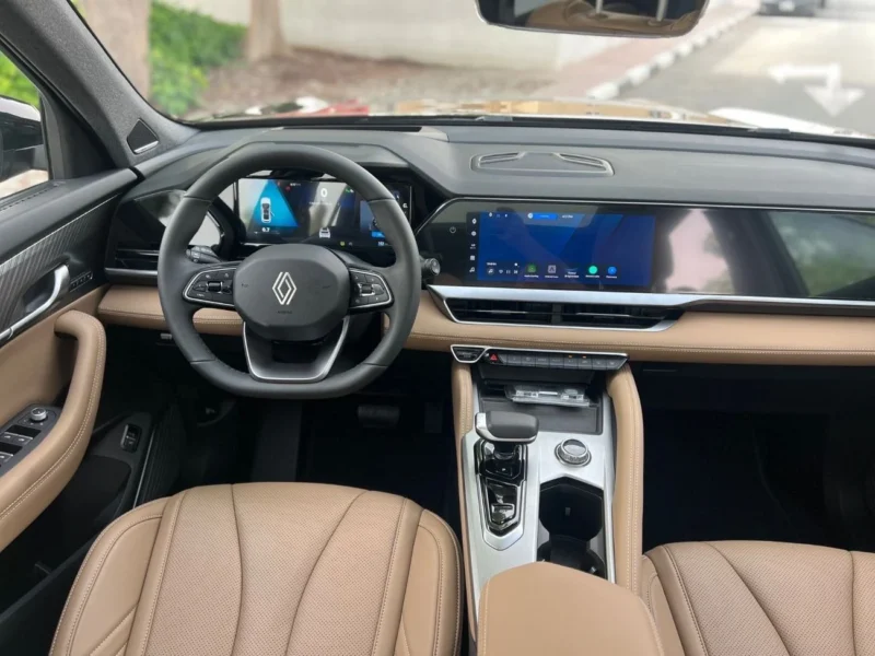 2026 Renault Koleos LE 2.5 Litres 4 Cylinders Petrol Engine Black Tan SUV 4x4