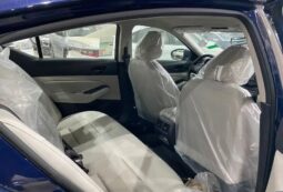 2024 Nissan Altima 2.5-liter inline 4 Cylinder Blue Beige Sedan FWD