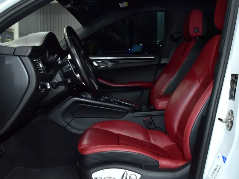 2020 Porsche Macan Standard 4 Cylinders Petrol Engine White Red Crossover