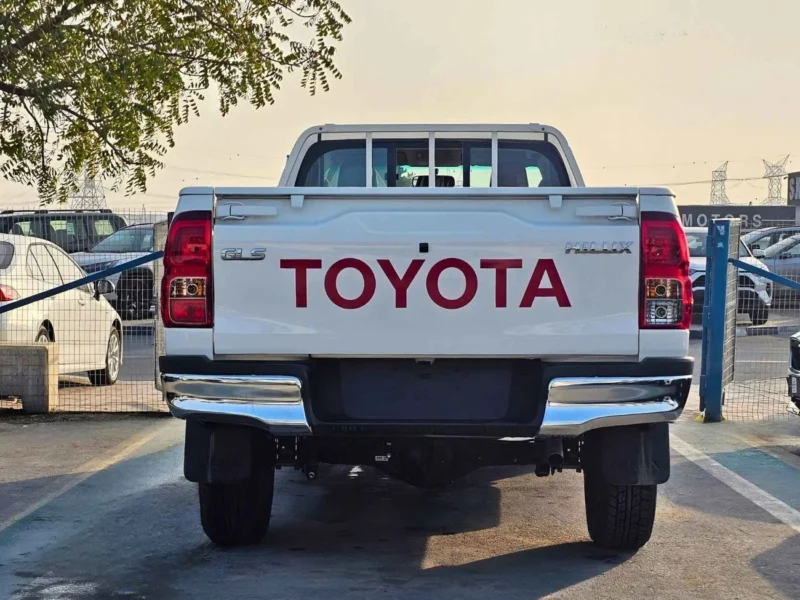 2026 Toyota Hilux SINGLE CABIN MT 2.7L V4 PETROL White Red Pick UP Truck
