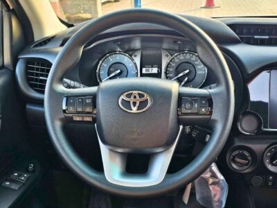 2026 Toyota Hilux SINGLE CABIN MT 2.7L V4 PETROL White Red Pick UP Truck
