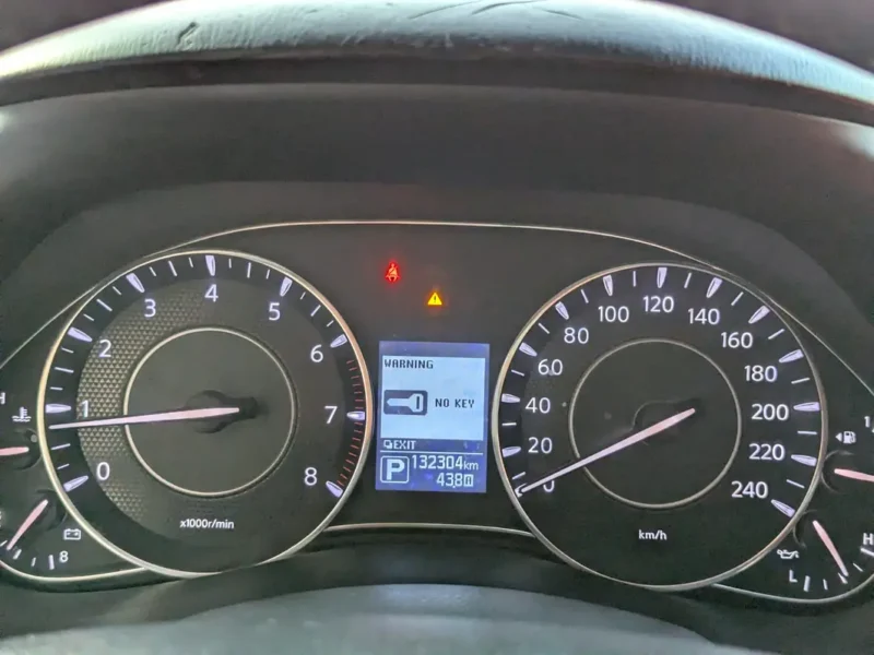 2014 Nissan Patrol LE Platinum City V8 5.6L Engine White Red SUV GCC Specs