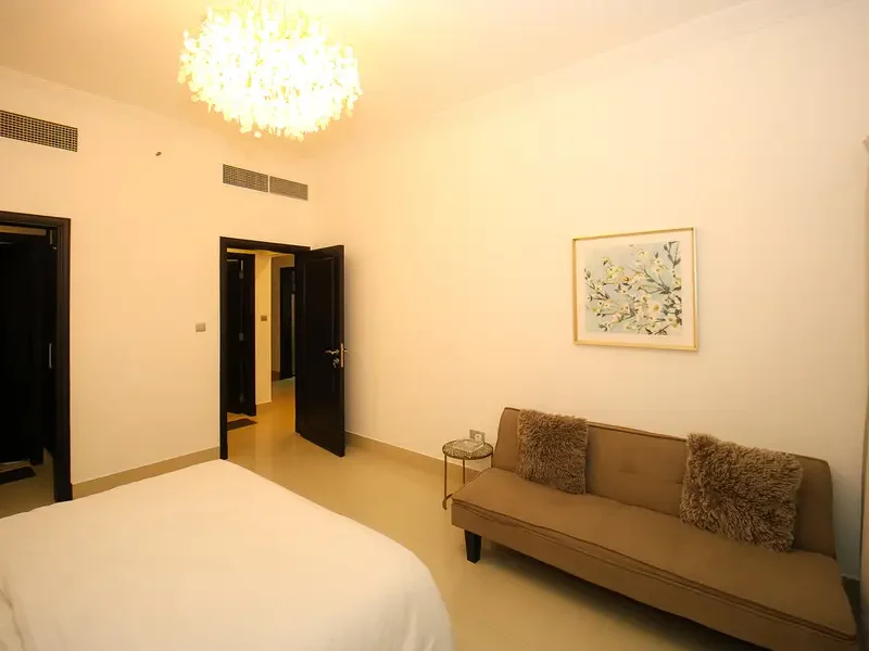 Spacious | Furnished 1 Bed | Balcony | Car Park