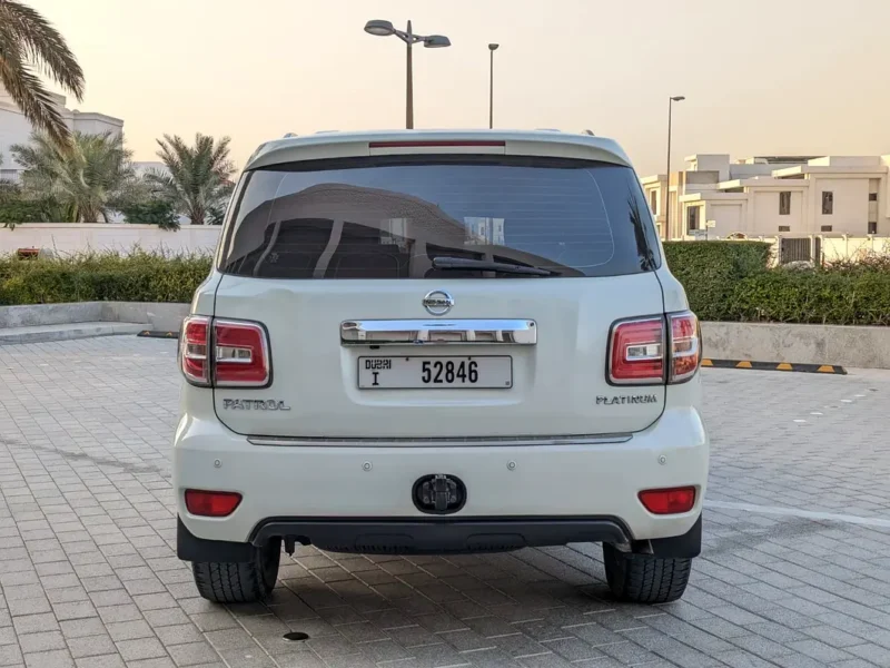 2014 Nissan Patrol LE Platinum City V8 5.6L Engine White Red SUV GCC Specs