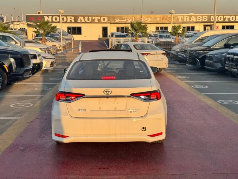 2025 TOYOTA COROLLA ELITE HYBRID 1.8L 4 Cylinders Engine White Black Sedan