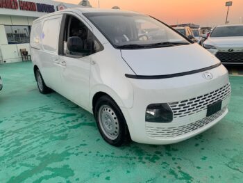 2024 Hyundai Staria 3.5 Litre V6 Cylinder Petrol Engine White Black MPV FWD
