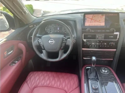 2024 Nissan Patrol 5.6-liter DOHC 32-valve V8 PLATINUM Silver Burgundy SUV