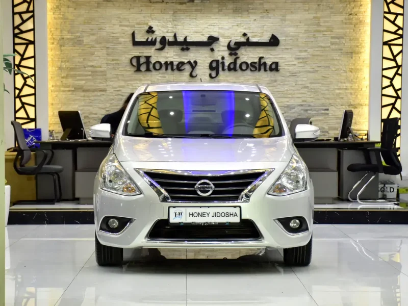2016 Nissan Sunny SL 4 Cylinder Petrol Engine Silver Beige Sedan GCC Specs
