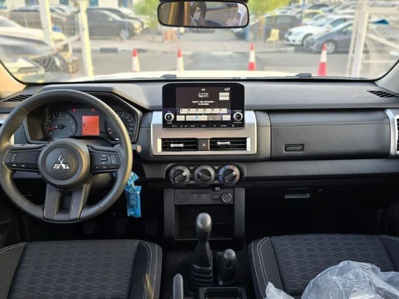 2026 Mitsubishi L200 GL 2.4 L inline-4 Petrol MIVEC White Black Pick UP Truck