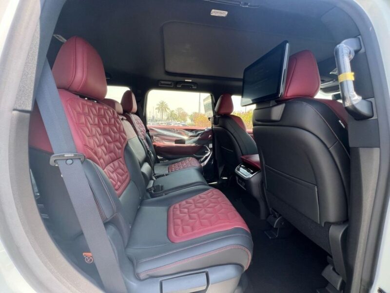 2026 Nissan Patrol LE Platinum City 3.5L Twin-Turbocharged V6 White Red SUV