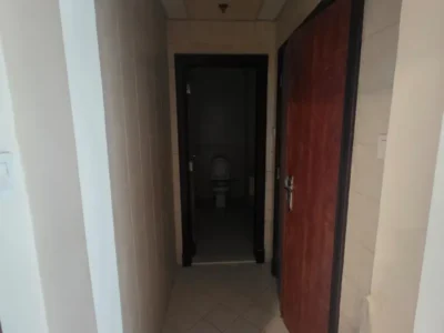 Vacant 1 Bed (Converted to 2 Room) | 2 Full Baths | Spacious | Car Park