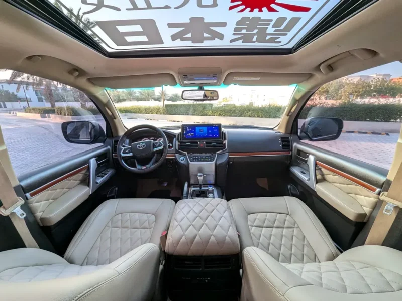 2008 TOYOTA LAND CRUISER FACELIFTED 2025 VXR V8 Black Beige SUV GCC