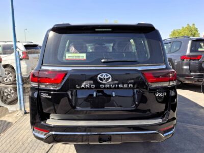 2024 Toyota Landcruiser VXR 3.5-liter Twin-Turbo V6 Petrol Engine Black SUV