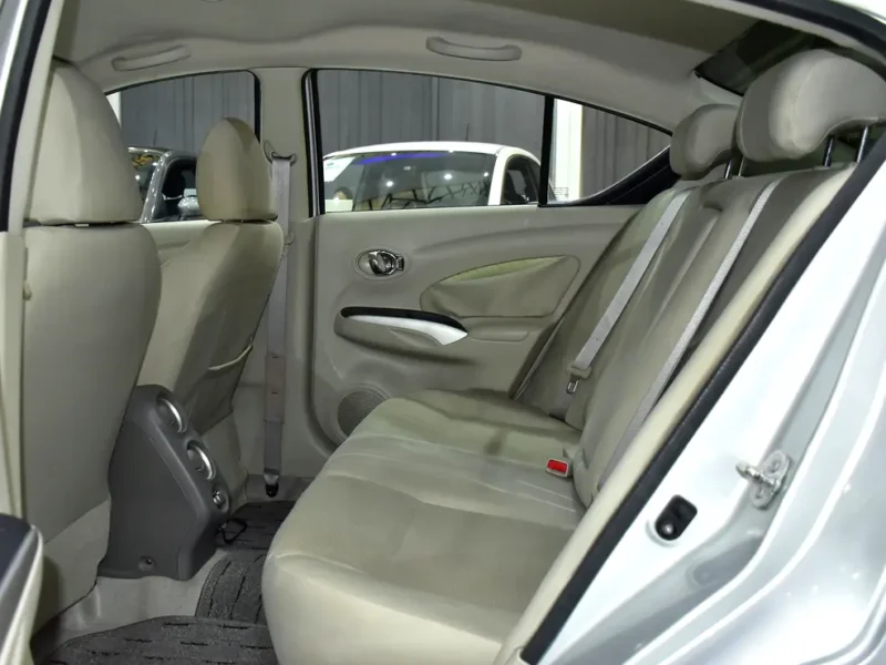 2016 Nissan Sunny SL 4 Cylinder Petrol Engine Silver Beige Sedan GCC Specs