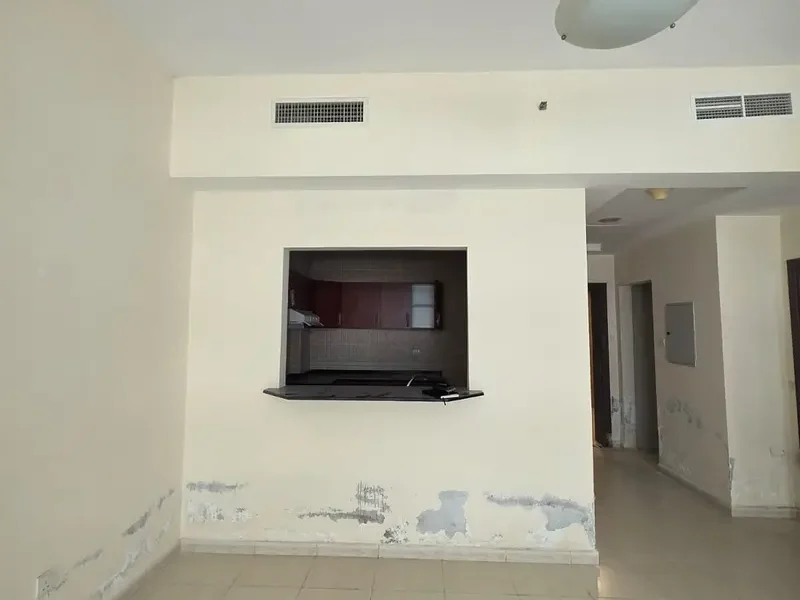 READY TO MOVE | 1 BED | UNFURNISHED | CAR PARK