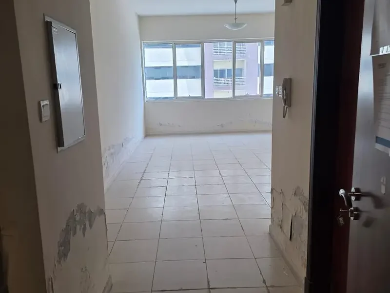 READY TO MOVE | 1 BED | UNFURNISHED | CAR PARK