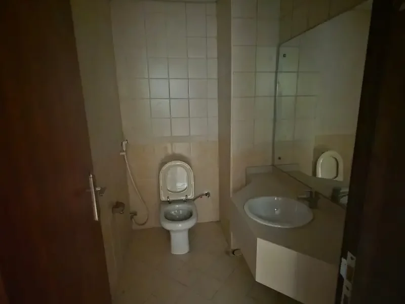 READY TO MOVE | 1 BED | UNFURNISHED | CAR PARK