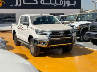 2025 Toyota Hilux PETROL GLX 2.7L 4 Cylinders Double Cab 4WD MT White Red Pick UP