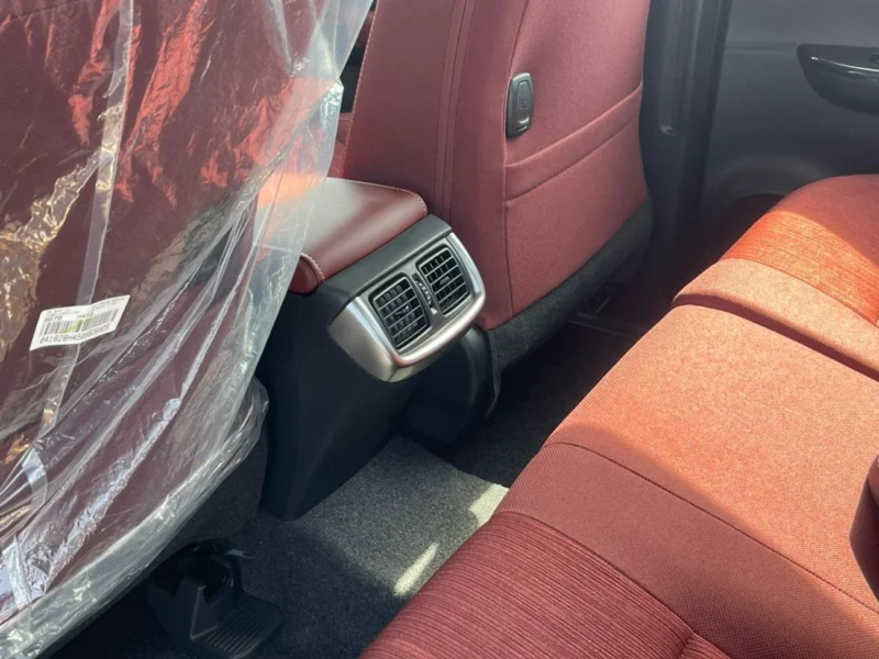 2025 Toyota Hilux PETROL GLX 2.7L 4 Cylinders Double Cab 4WD MT White Red Pick UP