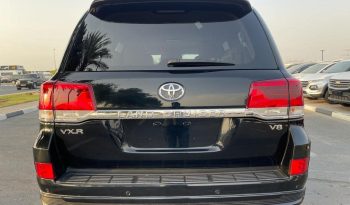 2018 Toyota Land Cruiser VXR 5.7 Liters 8 Cylinders Petrol Engine Black Beige SUV