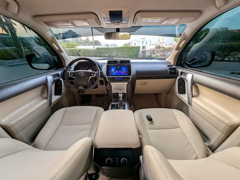 2018 Toyota Prado EXR V6 Petrol Engine Silver Beige SUV EXCELLENT CONDITION