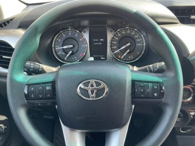 2025 Toyota Hilux PETROL GLX 2.7L 4 Cylinders Double Cab 4WD MT White Red Pick UP