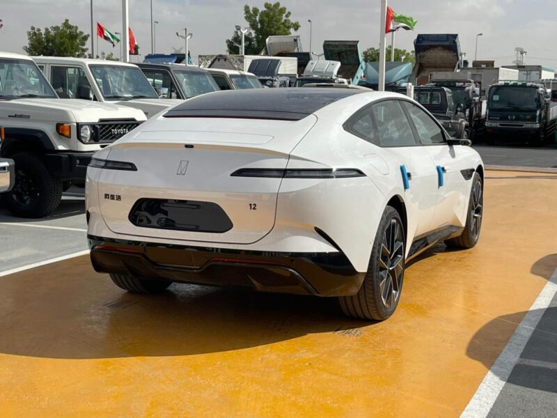 2025 AVATR 12 ULTRA 1.5 Litres 4 Cylinders HYBRID Engine White Sedan RWD