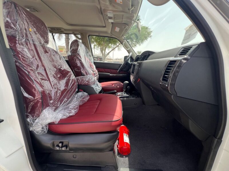 2024 Nissan Patrol Super Safari 4.8L 6-Cylinder In-line White Red SUV GCC Specs