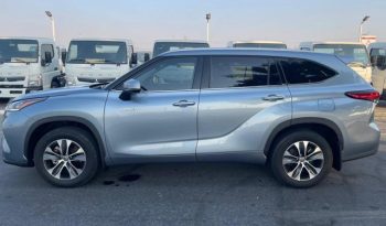 2021 Toyota Kluger GXL 2.5-litre 4-cylinder Petrol-Electric Hybrid Engine Blue Black SUV