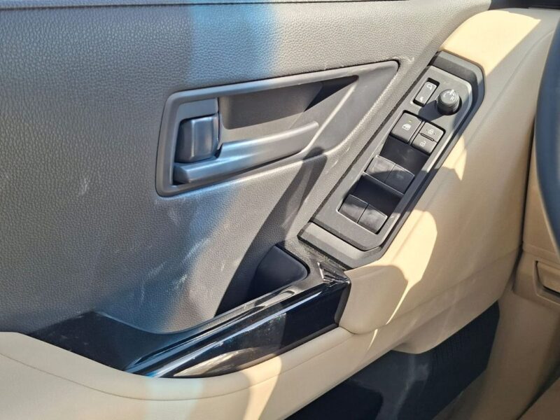 2025 Toyota Land Cruiser GXR 3.5 Litres 6 Cylinders Petrol Engine White Beige SUV GCC
