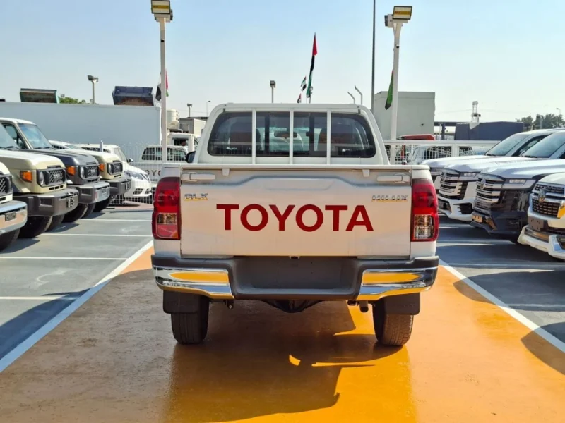 2025 Toyota Hilux DLX 2.7L 4 Cylinders AT PETROL 4X4 DOUBLE CABIN White Red