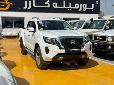 2025 Nissan Navara Double Cab 2.5L 4 Cylinders Petrol 4WD White Black Pick UP