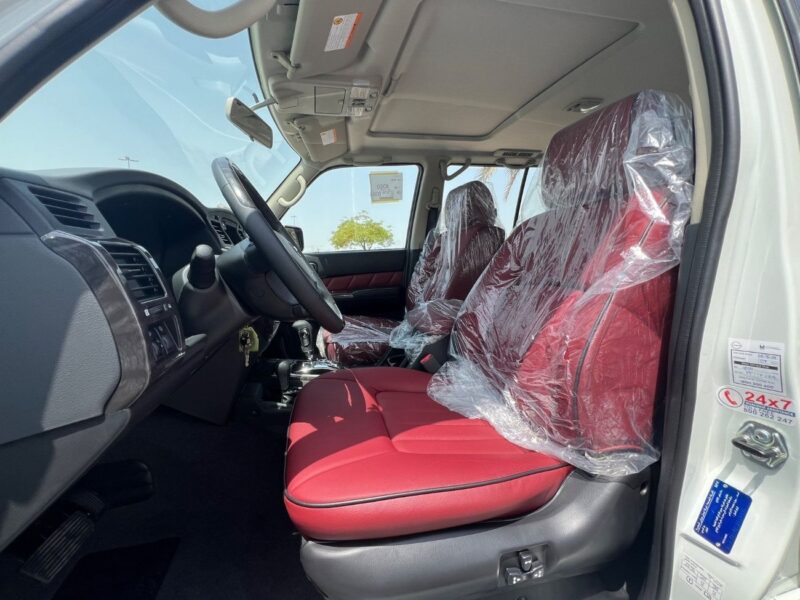 2024 Nissan Patrol Super Safari 4.8L 6-Cylinder In-line White Red SUV GCC Specs