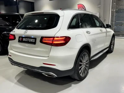 2018 Mercedes-Benz GLC GLC 250 4MATIC 4 Cylinders Engine White Brown Crossover