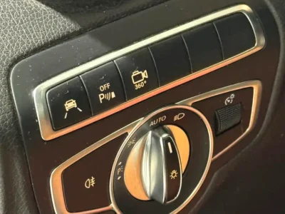 2018 Mercedes-Benz GLC GLC 250 4MATIC 4 Cylinders Engine White Brown Crossover