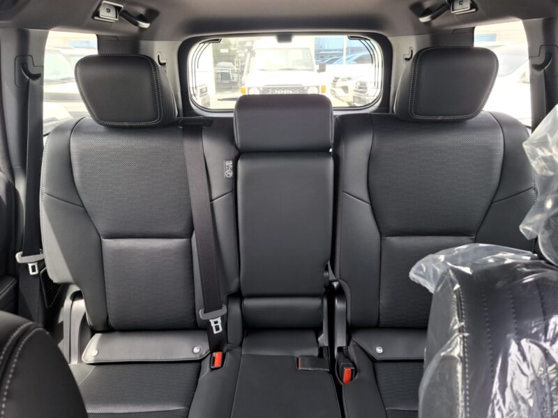 2025 Toyota Prado Luxury 2.4L Turbocharged 4-cylinder Petrol Engine Black SUV