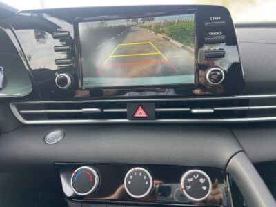 2025 Hyundai Elantra 1.5 CVT 4 Cylinders Petrol Engine White Black Sedan FWD