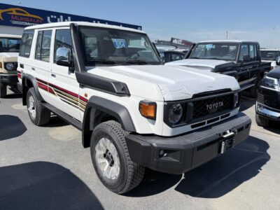 2025 Toyota LC 5 Door 2.8L 4-cylinder AT Full Diesel with Radar White Tan SUV