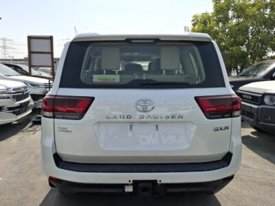 2025 Toyota Landcruiser GXR 3.5L TWIN TURBO, 6 CYLINDER White Beige SUV
