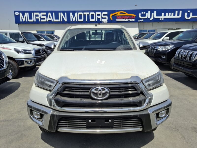 2025 Toyota Hilux SR5 2.7L 4 Cylinders DC MT White Black Pickup Petrol Full