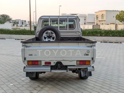 2018 Toyota Land Cruiser 79 series Other DIESEL V8 Engine 4.5 Litres Silver Beige Pickup