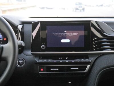 2025 Toyota Camry LE 2.5L 4-cylinder Engine Hybrid Silver Black Sedan