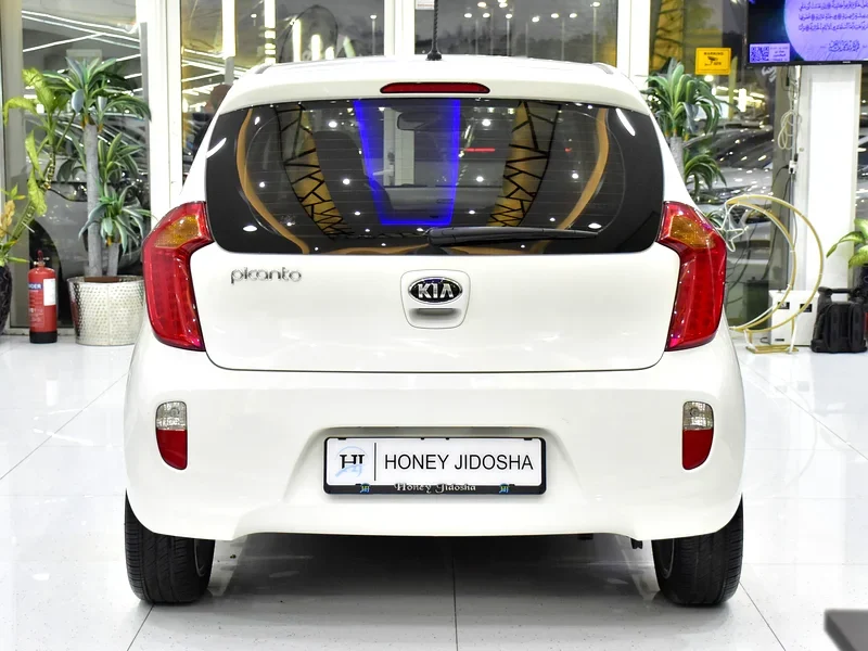 2015 Kia Picanto EX FOP 4 Cylinders Petrol Engine White Black Hatchback GCC