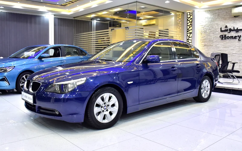 2005 BMW 5-Series 520i 6 Cylinders Petrol Engine Blue Beige Sedan GCC Specs