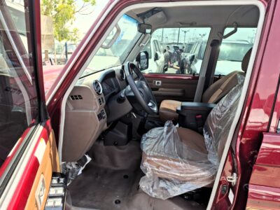 2025 Toyota LC Pickup DC AT 2.8L 4-cylinder Turbo Diesel Diff Lock Red Tan